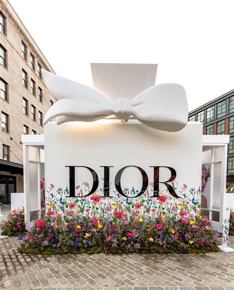 dior beauty flower.